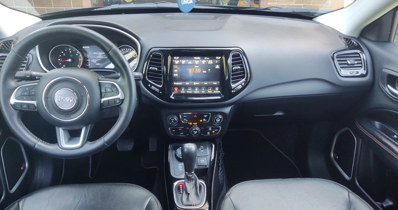 Jeep Compass cena 83500 przebieg: 134000, rok produkcji 2017 z Frombork małe 67